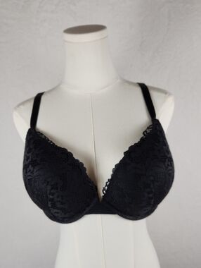 Victoria's Secret Very Sexy Push-Up Bra Black Lace Plus Size 38DD / 38E
